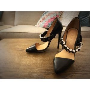 L.A.M.B. Tyna Leather Pumps